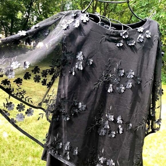 MSK BLACK 3D FLOWER PETAL SHEER BLOUSE NWT S - Picture 7 of 12